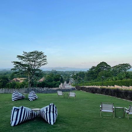 Ozone Villa Phuket Pa Khlok Esterno foto