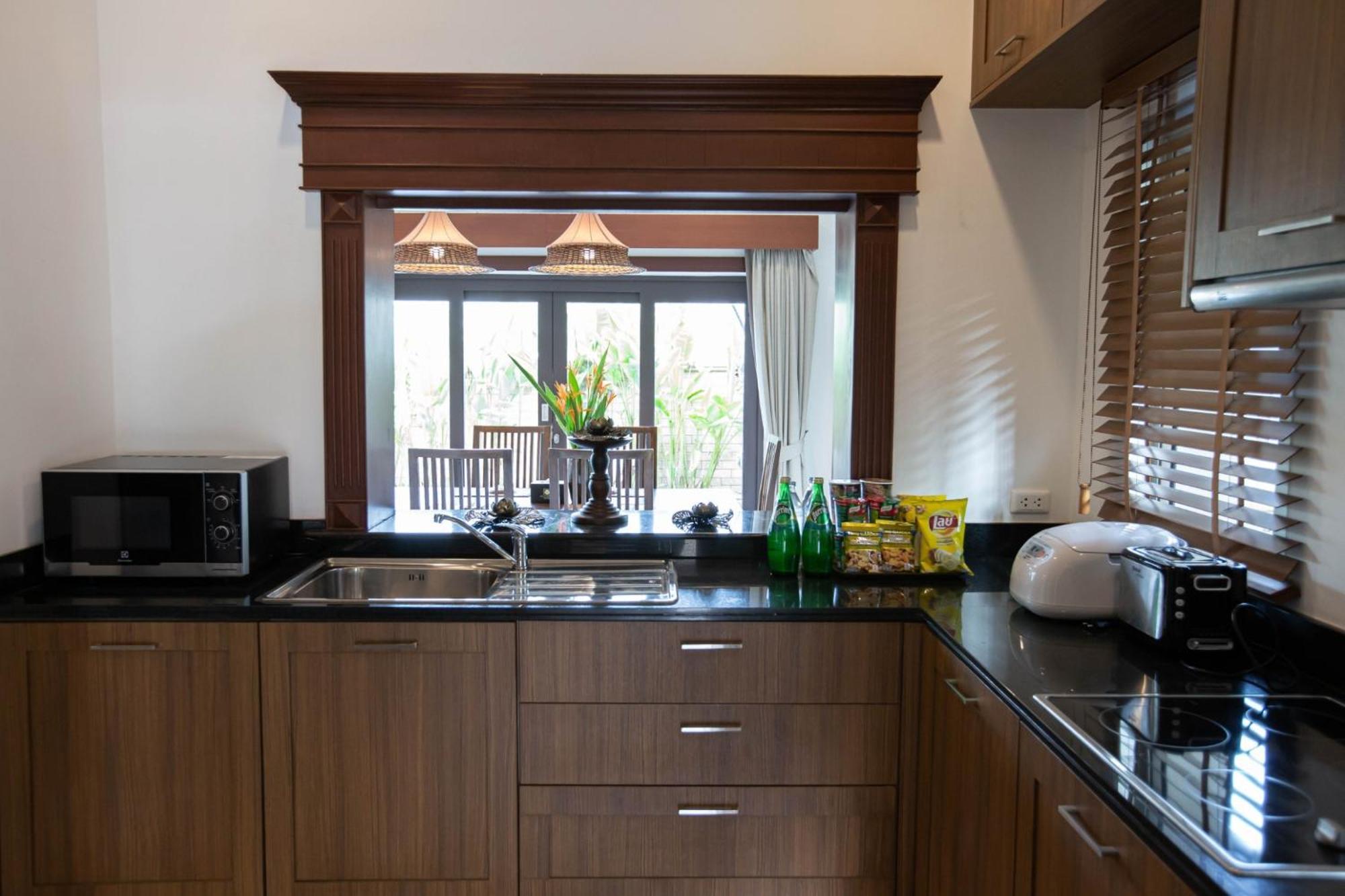 Ozone Villa Phuket Pa Khlok Esterno foto